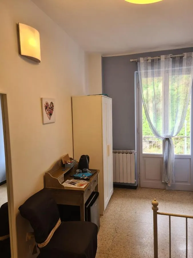 Pippo A Vernazza Rooms Italia