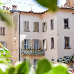 https://casa-di-sofia-citt-alta.italymilanhotels.net