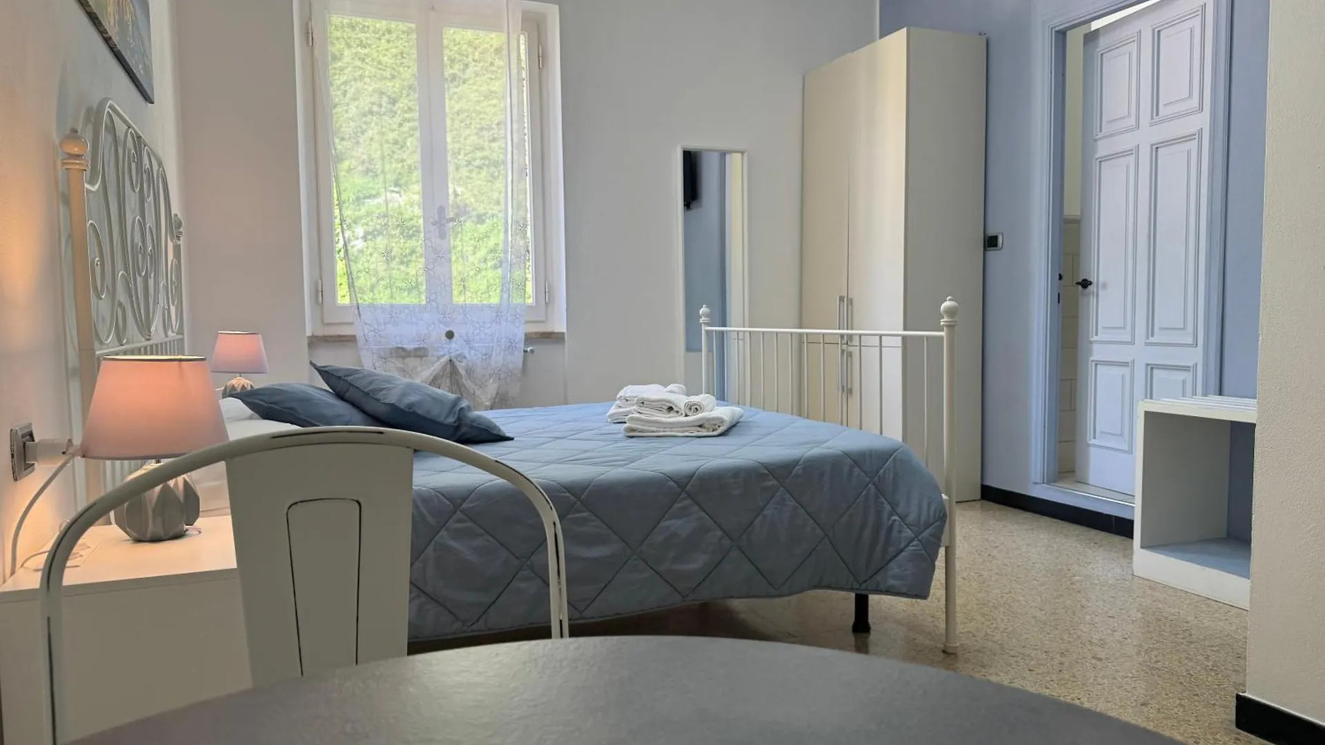 Pippo A Vernazza Rooms Italien